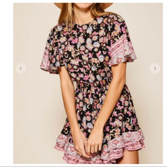Boho Chic Trendy Short Sleeves Floral Ruffle Romper - Picture 3 of 6